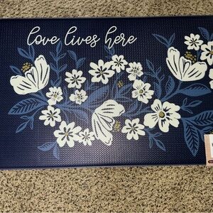 Floral Blue and White Anti-Fatigue Mat